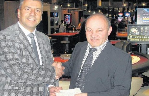 Britskému taxikáři se v casinu splnil sen